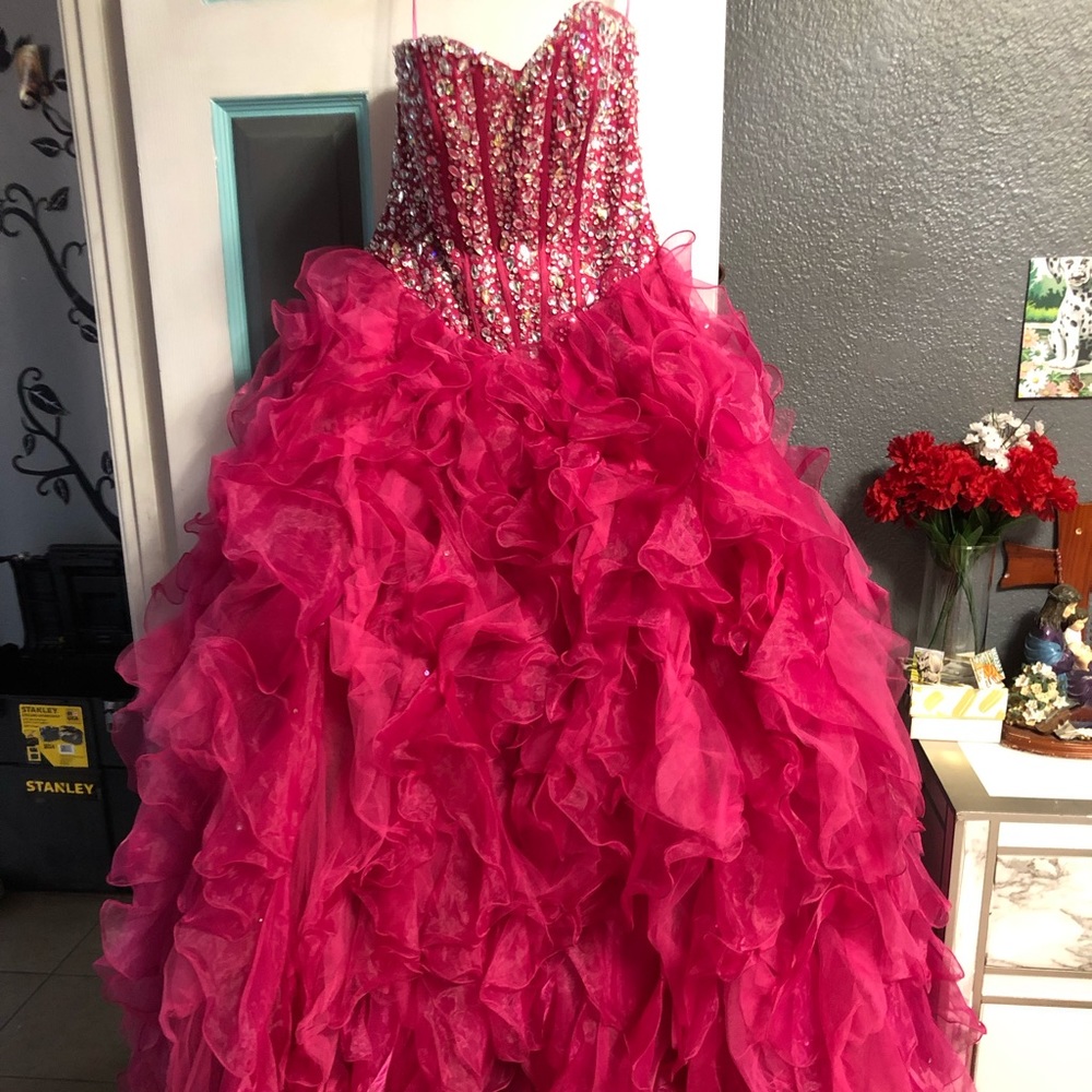 Beautiful Hot pink quince dress